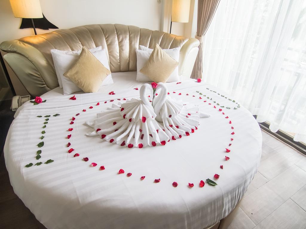 Adore Riverside Hotel Пном Пен Екстериор снимка